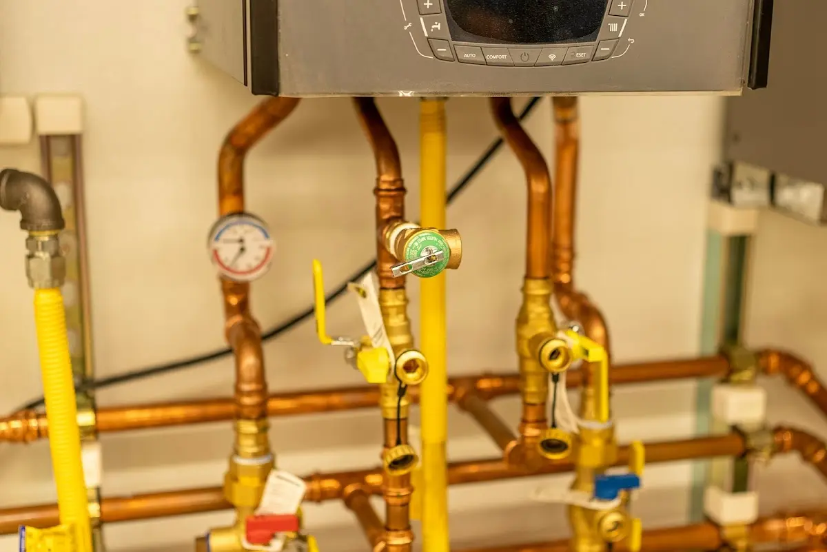 Licensed technician providing Sewer Cleanout for a homeowner in Edgewood